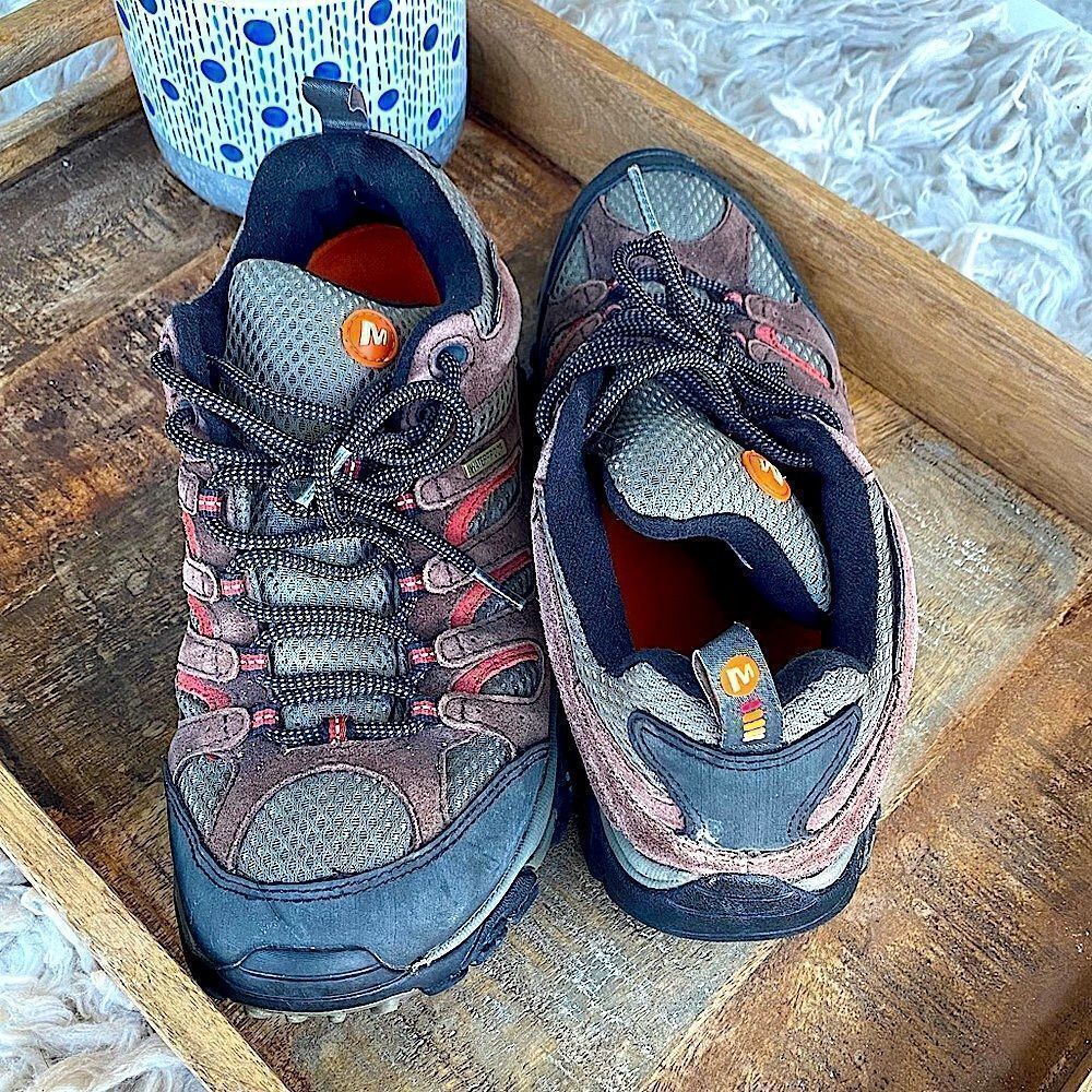 Size 8 Merrell Moab Waterproof Hiking Shoes Espresso - Picture 3 of 15